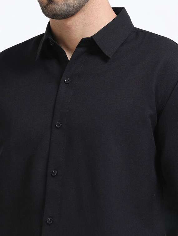 Men Solid Collared Regular Fit Casual Shirt - 22542228 -  Standard Image - 1