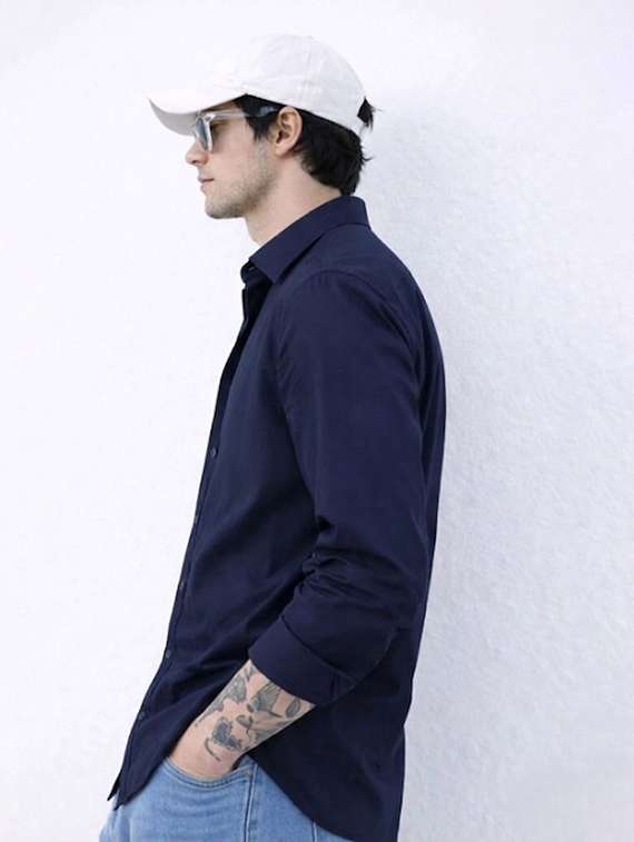Men Solid Collared Regular Fit Casual Shirt - 22542482 -  Standard Image - 1