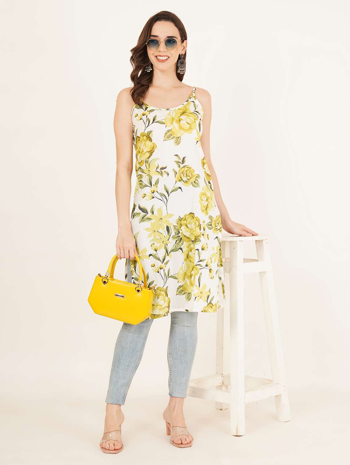 women printed shoulder strap straight kurta - 22542766 -  Standard Image - 4