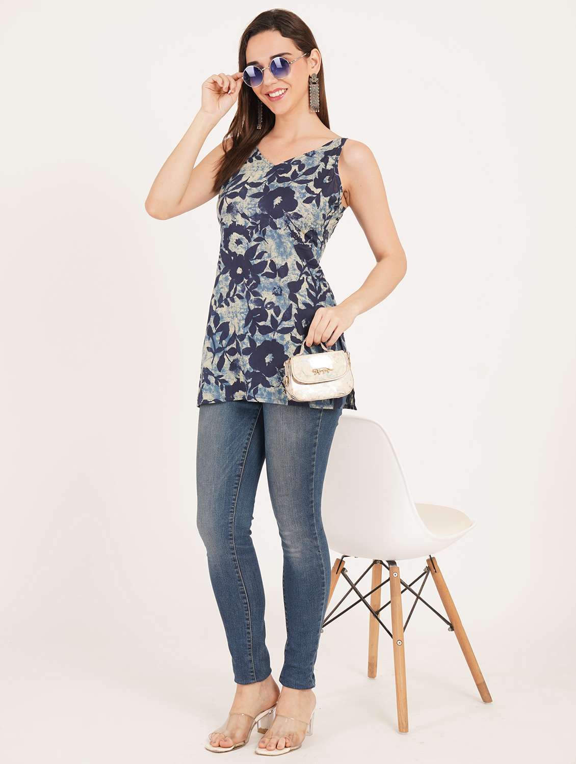 women printed shoulder strap straight kurti - 22542772 -  Standard Image - 4