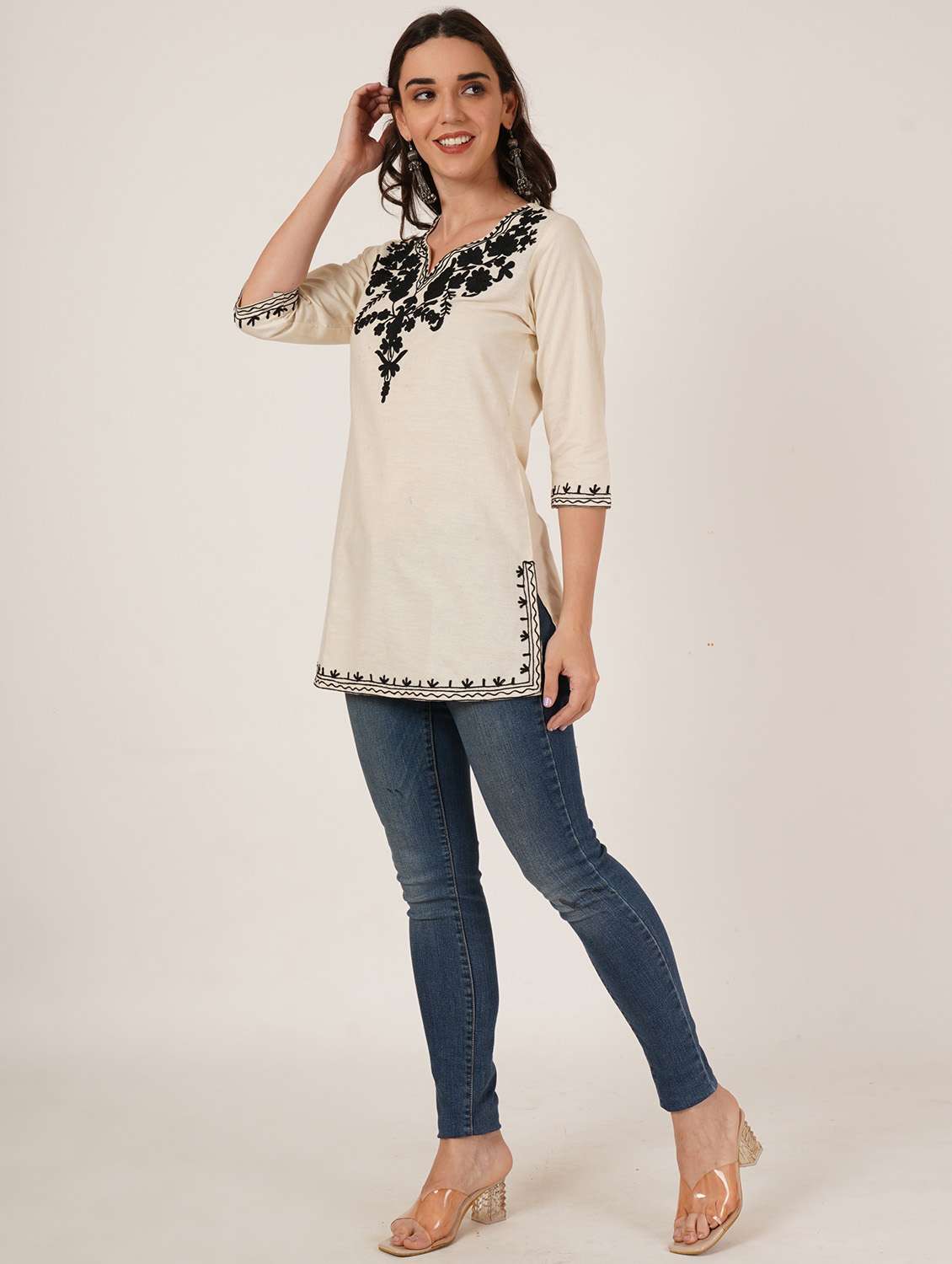 women embroidered notch neck straight kurti - 22542833 -  Standard Image - 4