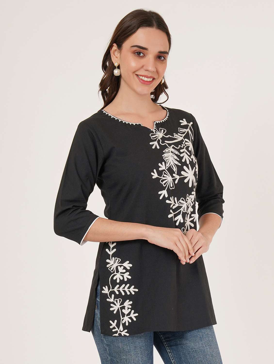 women embroidered notch neck straight kurti - 22542840 -  Standard Image - 4