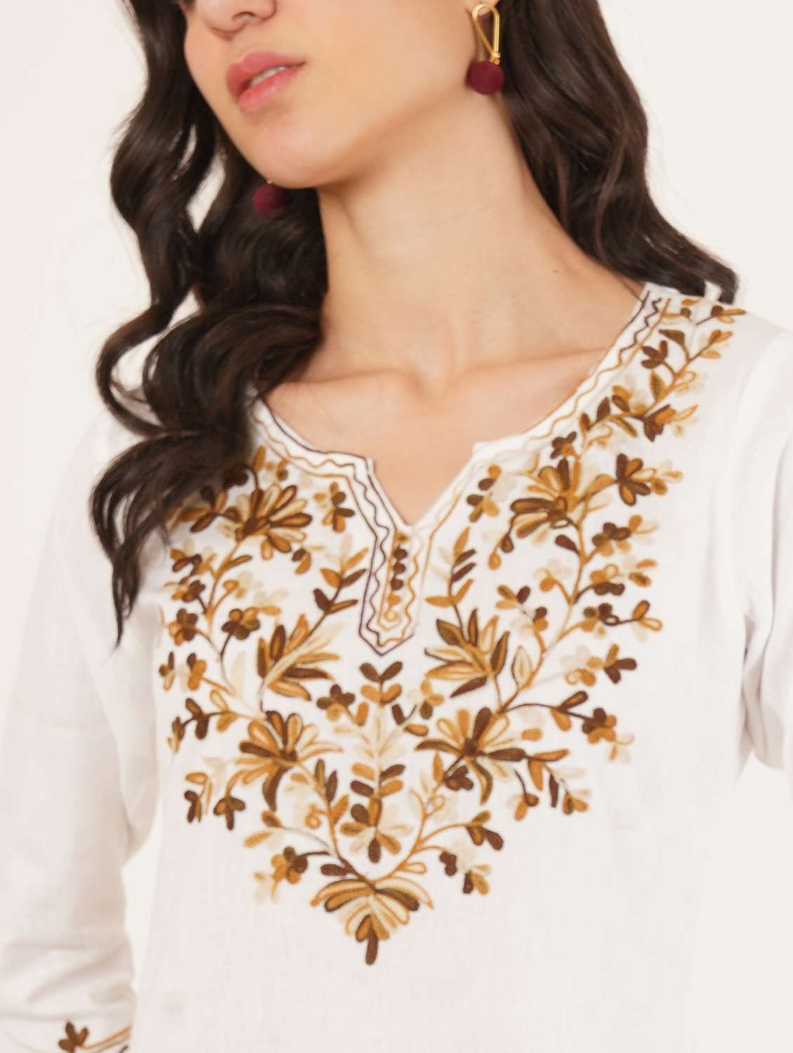 Women Embroidered Notch Neck Straight Kurti - 22542852 -  Standard Image - 1