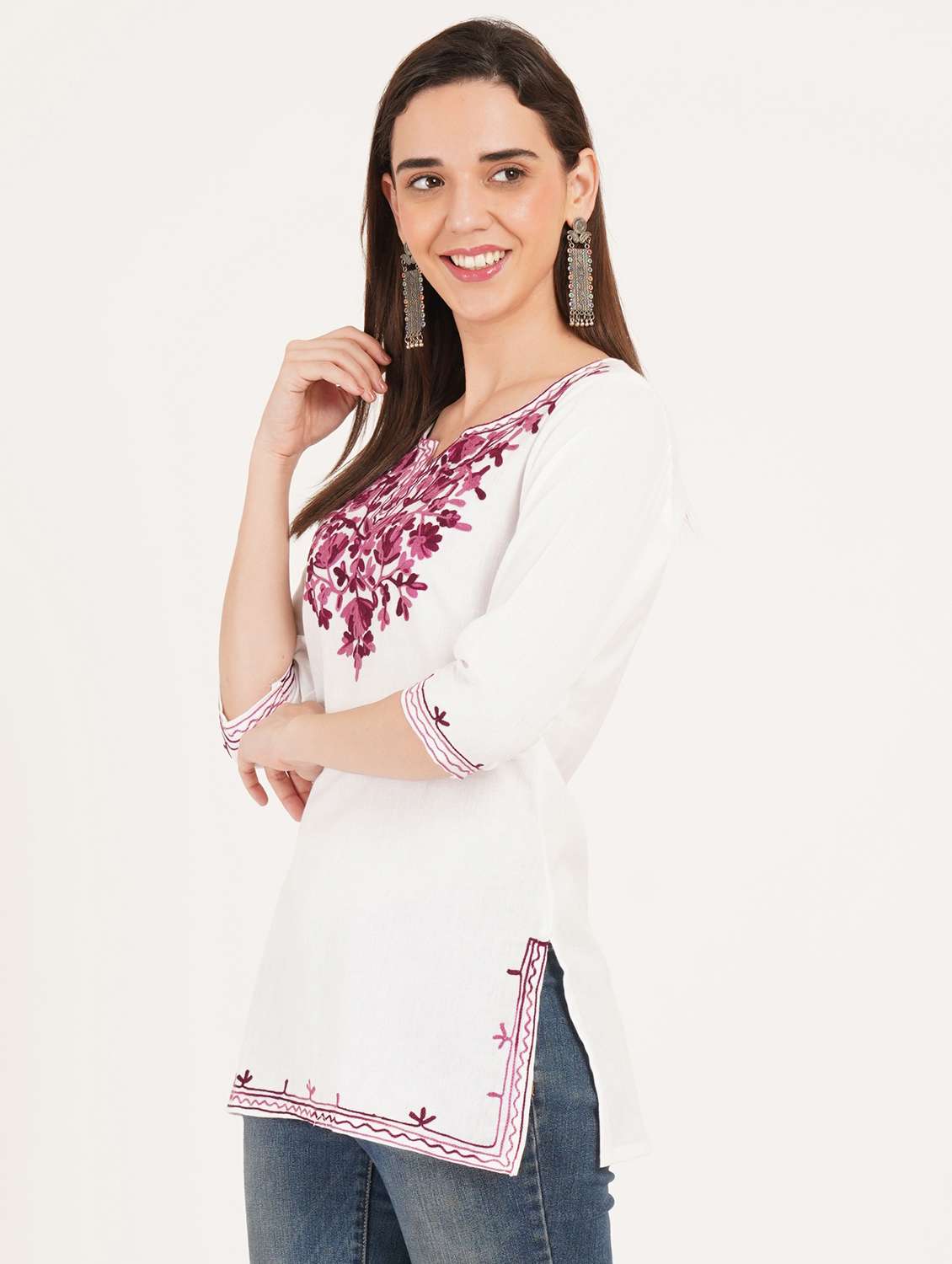 women embroidered notch neck straight kurti - 22542862 -  Standard Image - 4