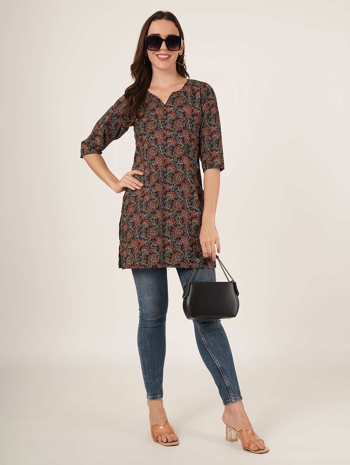 Women Printed Three Quarter Sleeve Straight Kurti - 22542876 -  Standard Image - 4