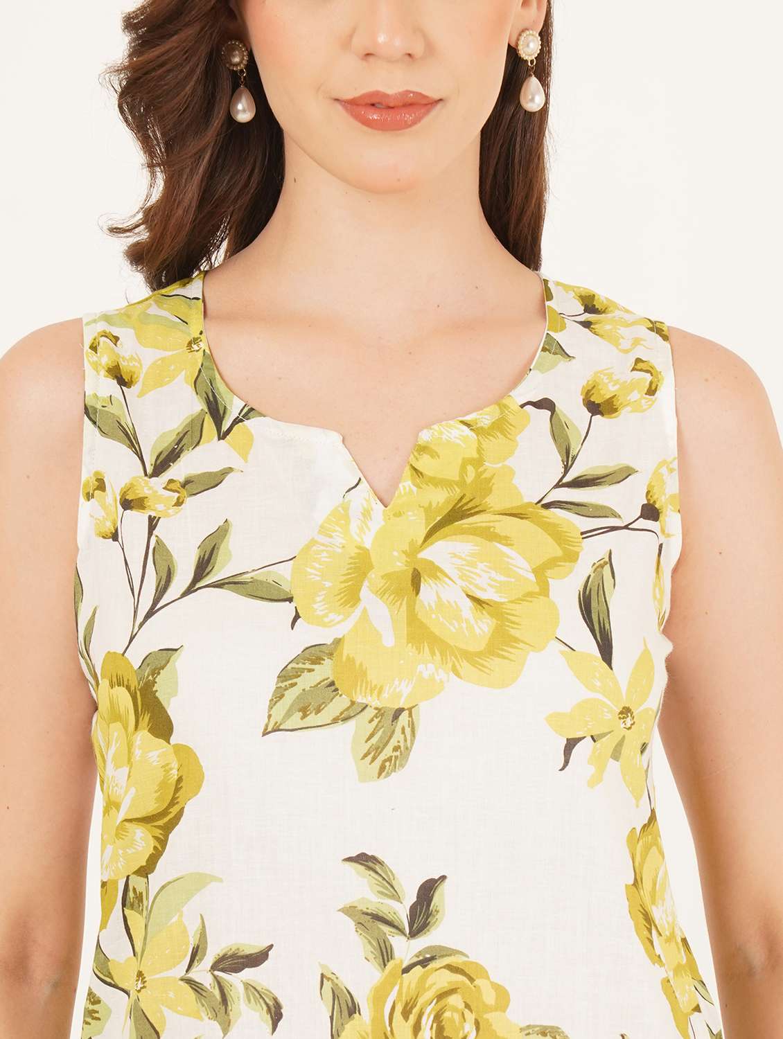 women printed sleeveless straight kurti - 22542884 -  Standard Image - 1