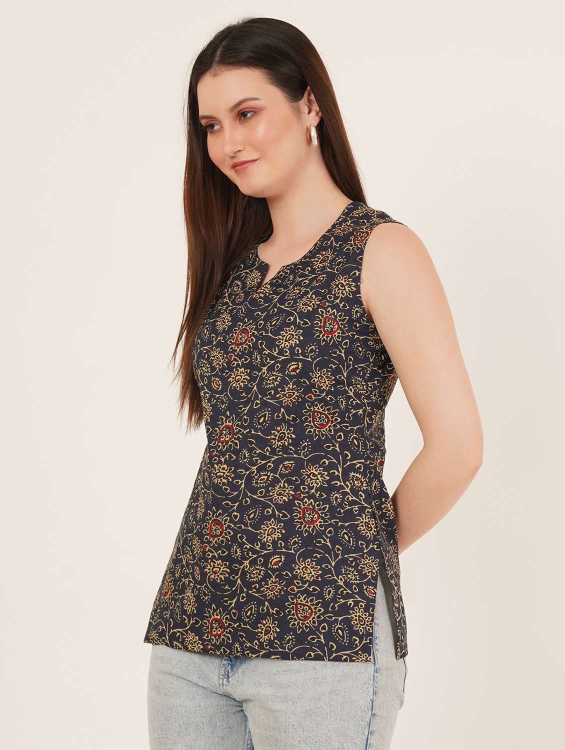 women printed sleeveless straight kurti - 22542885 -  Standard Image - 4