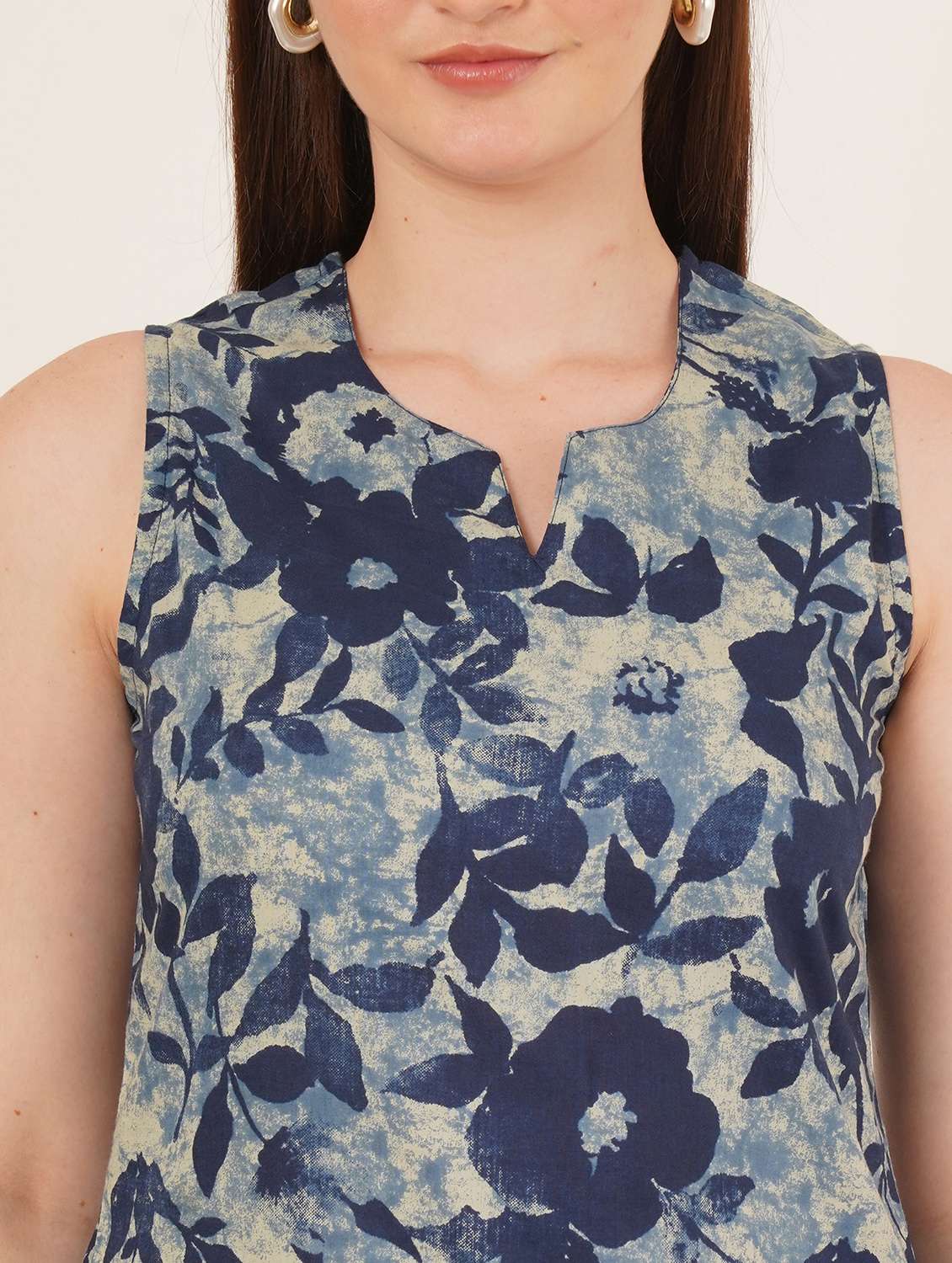 women printed sleeveless straight kurti - 22542886 -  Standard Image - 1