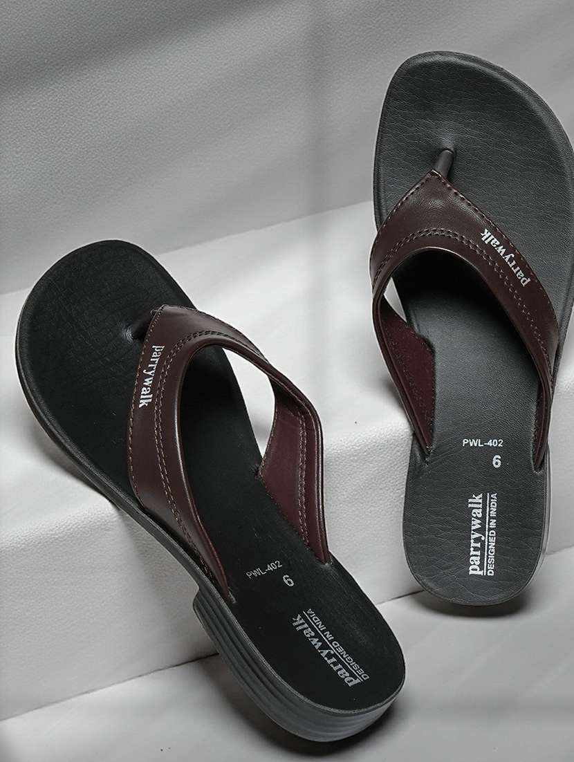 women solid toe separator flat sandal