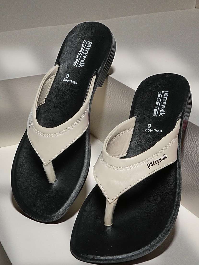 women solid toe separator flat sandal