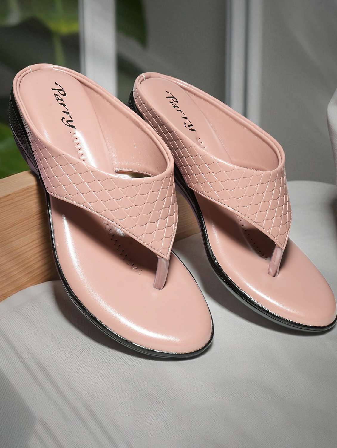 women textured toe separator wedges