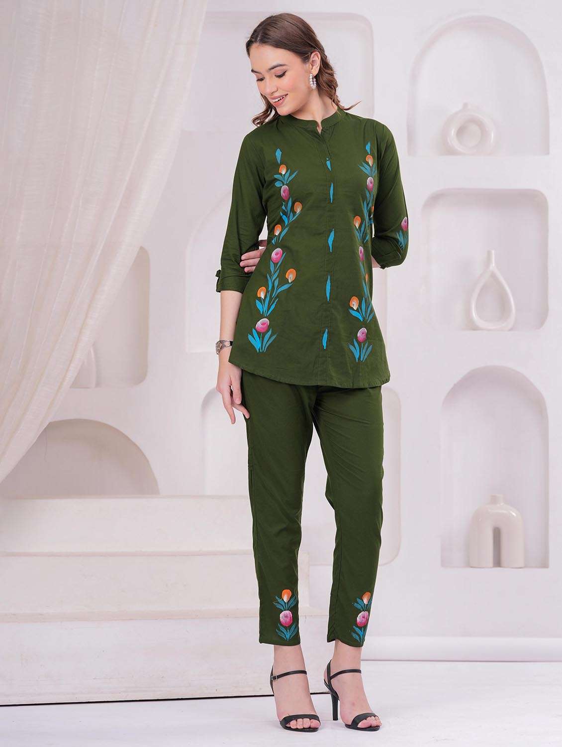 women printed three quarter sleeve ethnic co-ord set - 22543209 -  Standard Image - 4