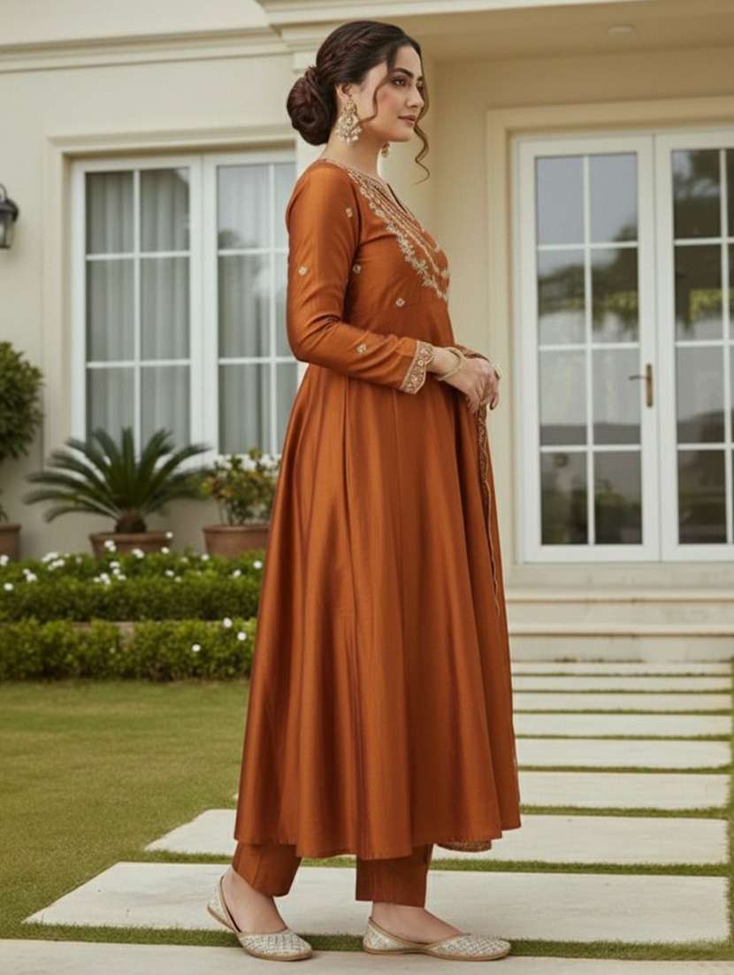women embroidered long sleeves kurta pant set with dupatta - 22543507 -  Standard Image - 1
