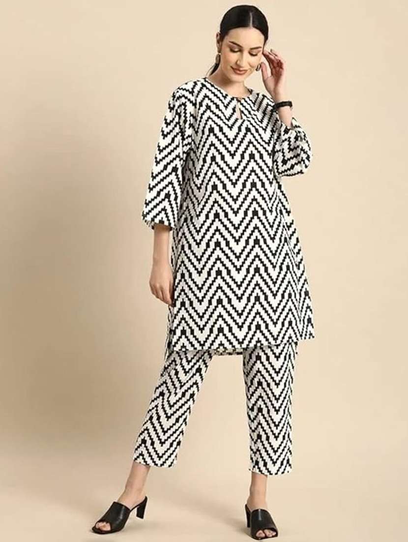 Women Printed Three Quarter Sleeves Ethnic Co-ord Set - 22543659 -  Standard Image - 1