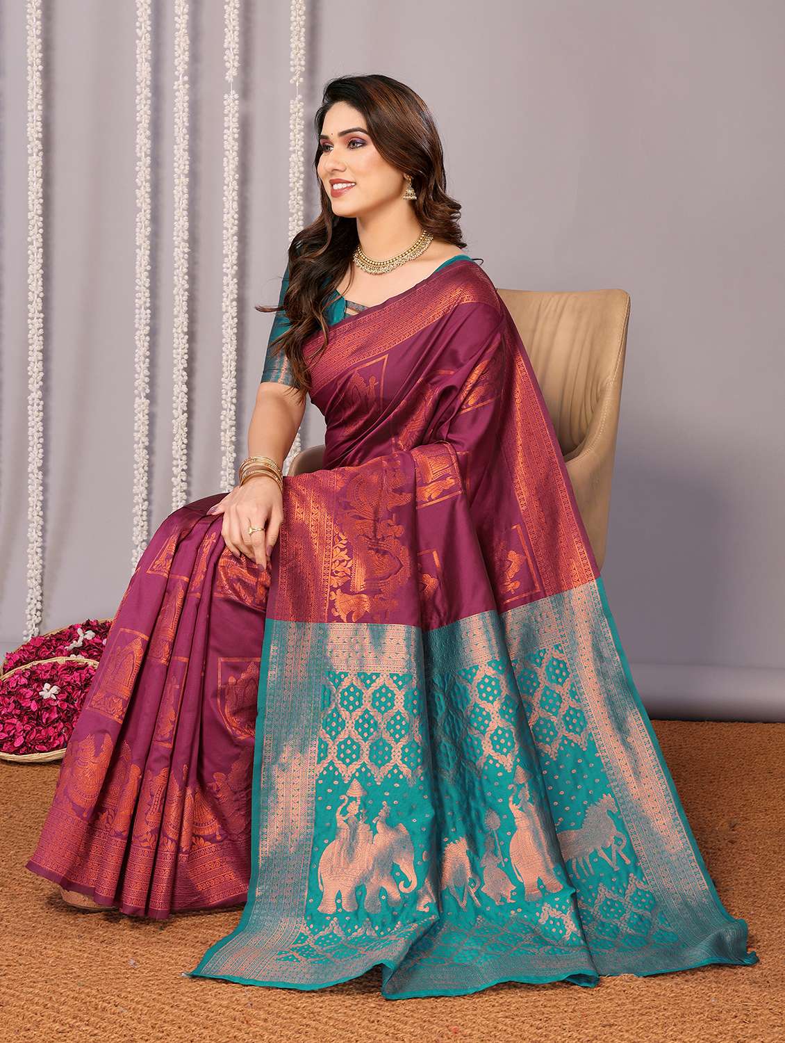 Women Self Design Banarasi Saree With Blouse - 22543854 -  Standard Image - 4