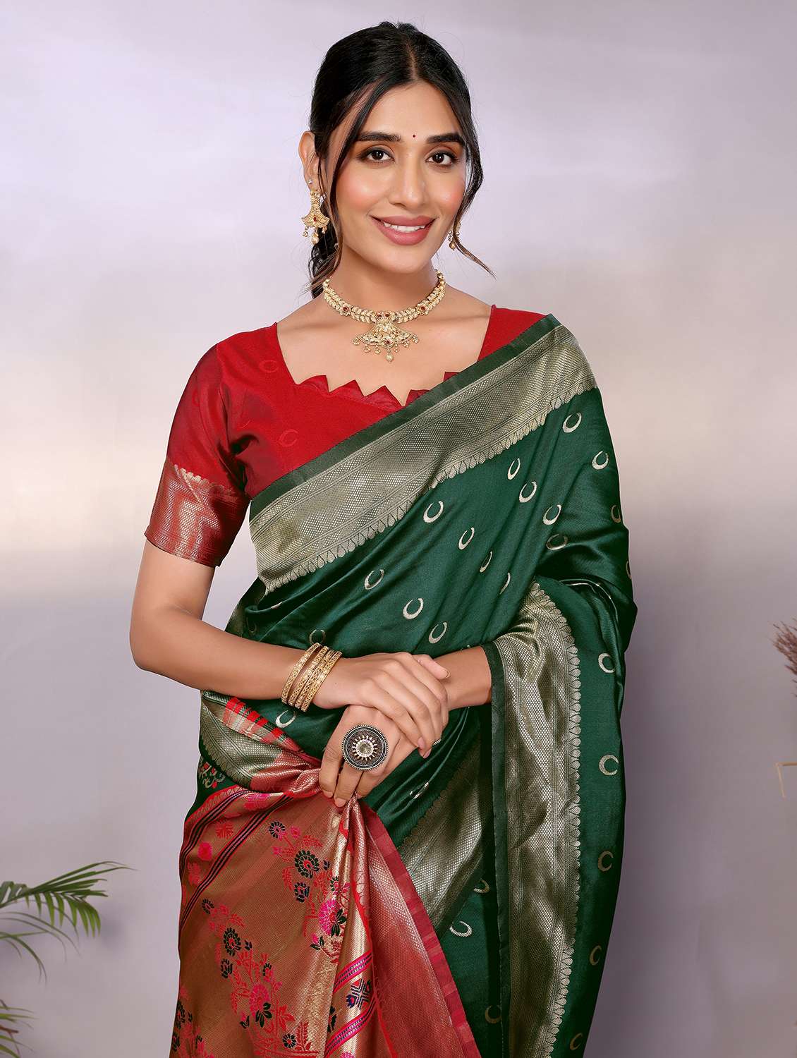 women self design paithani saree with blouse - 22543859 -  Standard Image - 1
