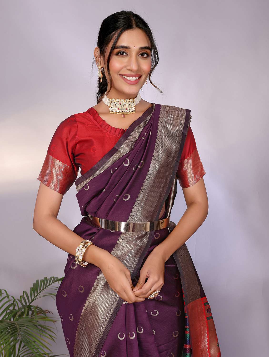 Women Self Design Paithani Saree With Blouse - 22543864 -  Standard Image - 1