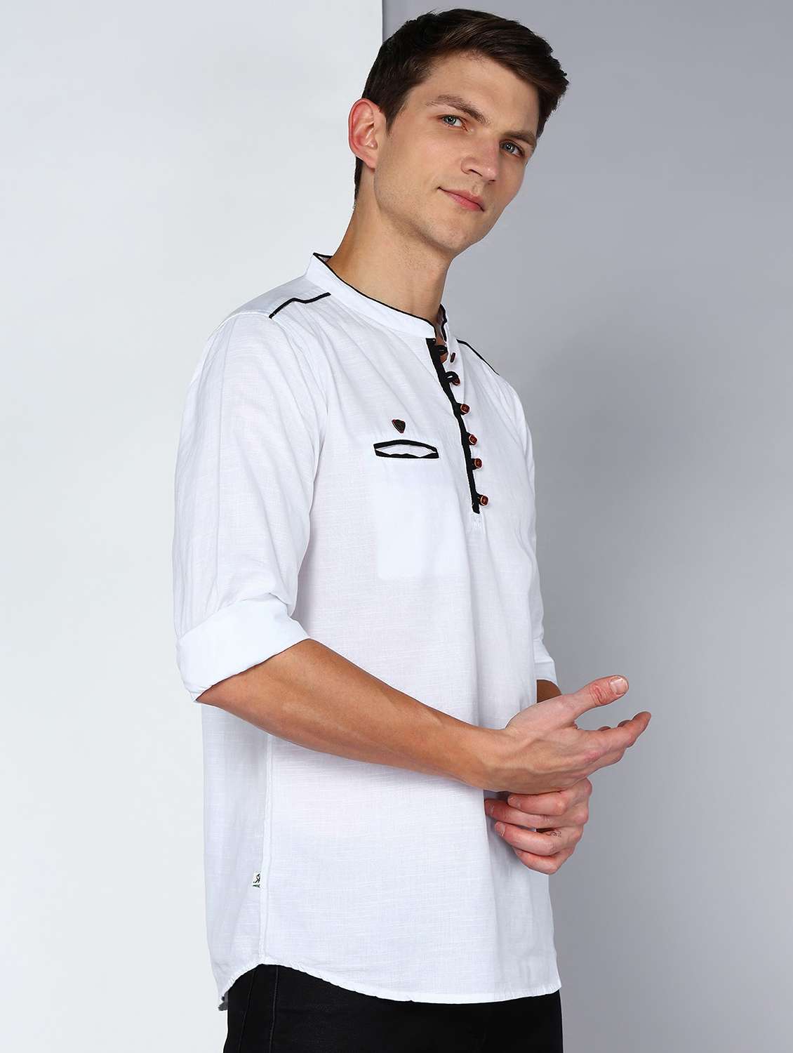 men solid mandarin neck short kurta - 22543962 -  Standard Image - 4