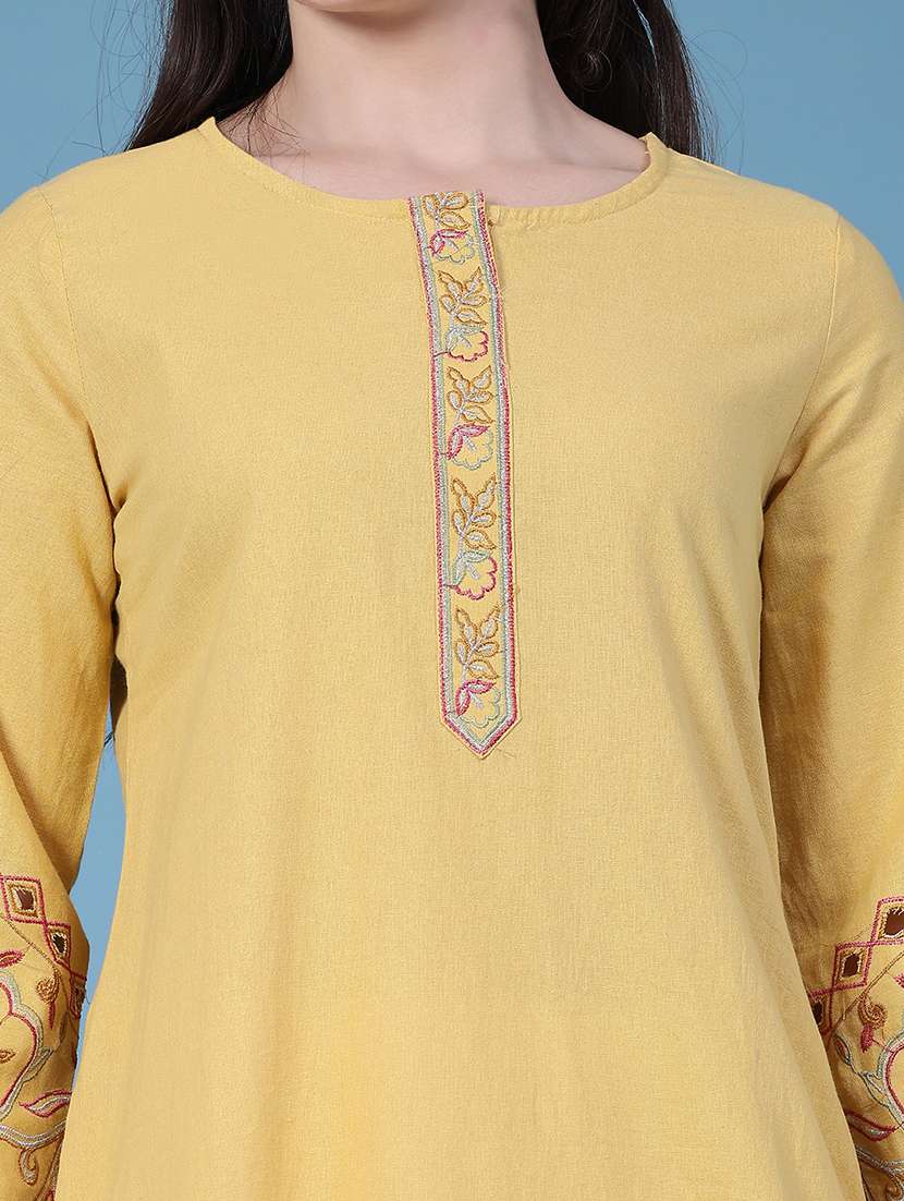 women embroidered three quarter sleeves straight kurta - 22545921 -  Standard Image - 1