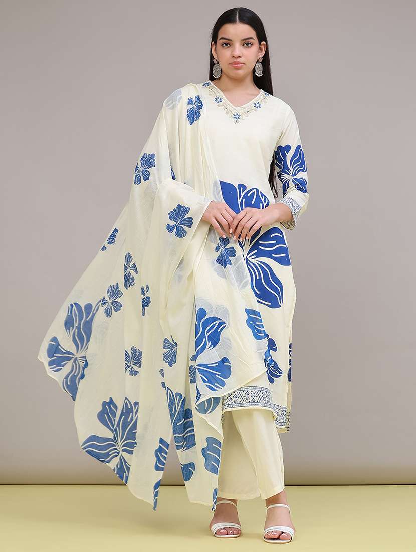 women printed three quarter sleeves kurta pant with dupatta set