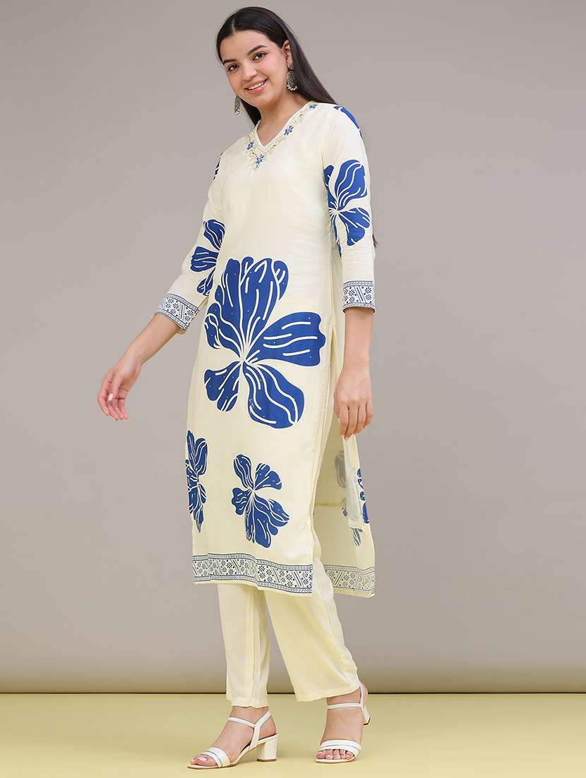 Women Printed Three Quarter Sleeves Kurta Pant With Dupatta Set - 22546265 -  Standard Image - 4