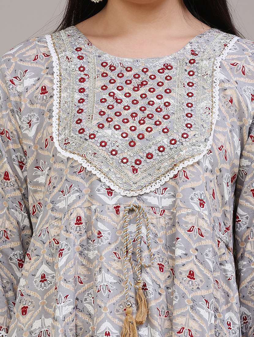 Women Printed Three Quarter Sleeves Kurta Pant With Dupatta Set - 22546279 -  Standard Image - 1