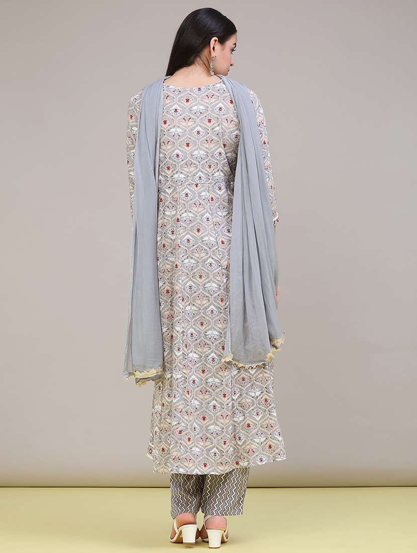 Women Printed Three Quarter Sleeves Kurta Pant With Dupatta Set - 22546279 -  Standard Image - 4