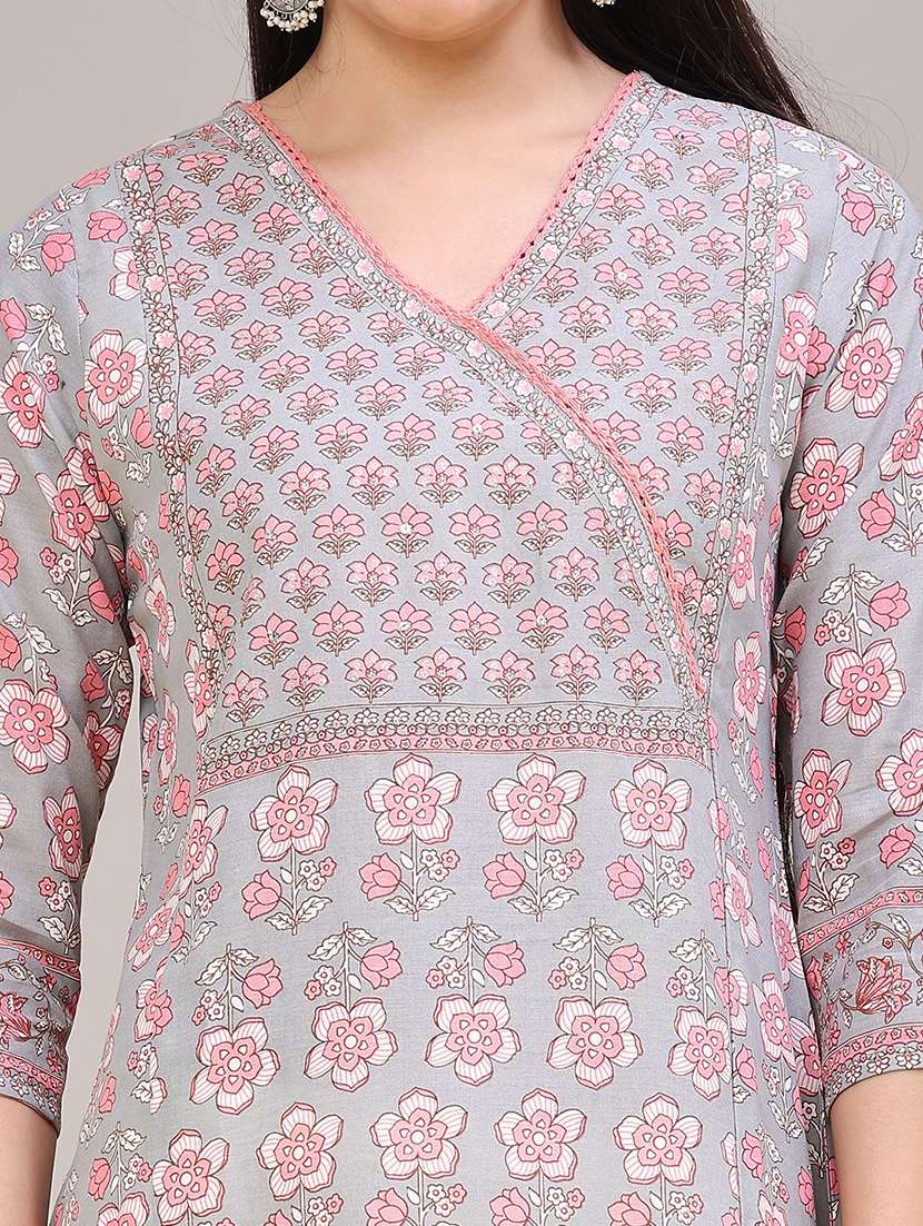 Women Printed Three Quarter Sleeves A-line Kurta - 22547357 -  Standard Image - 1