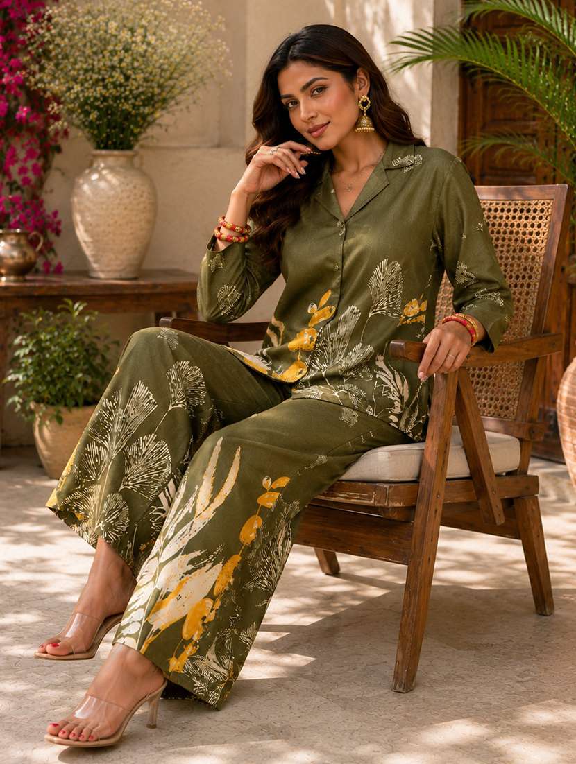 women printed collared shirt and trouser co-ord set - 22548014 -  Standard Image - 4