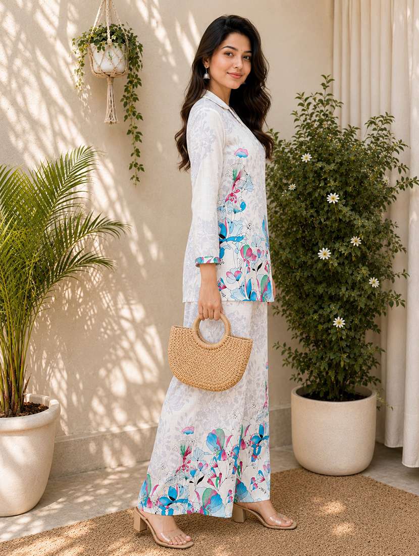 women printed collared top and trouser co-ord set - 22548016 -  Standard Image - 4
