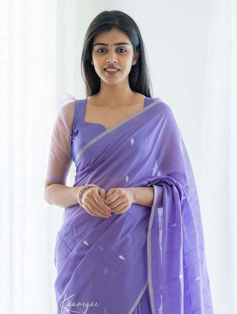 women self design handloom saree with blouse - 22548112 -  Standard Image - 1