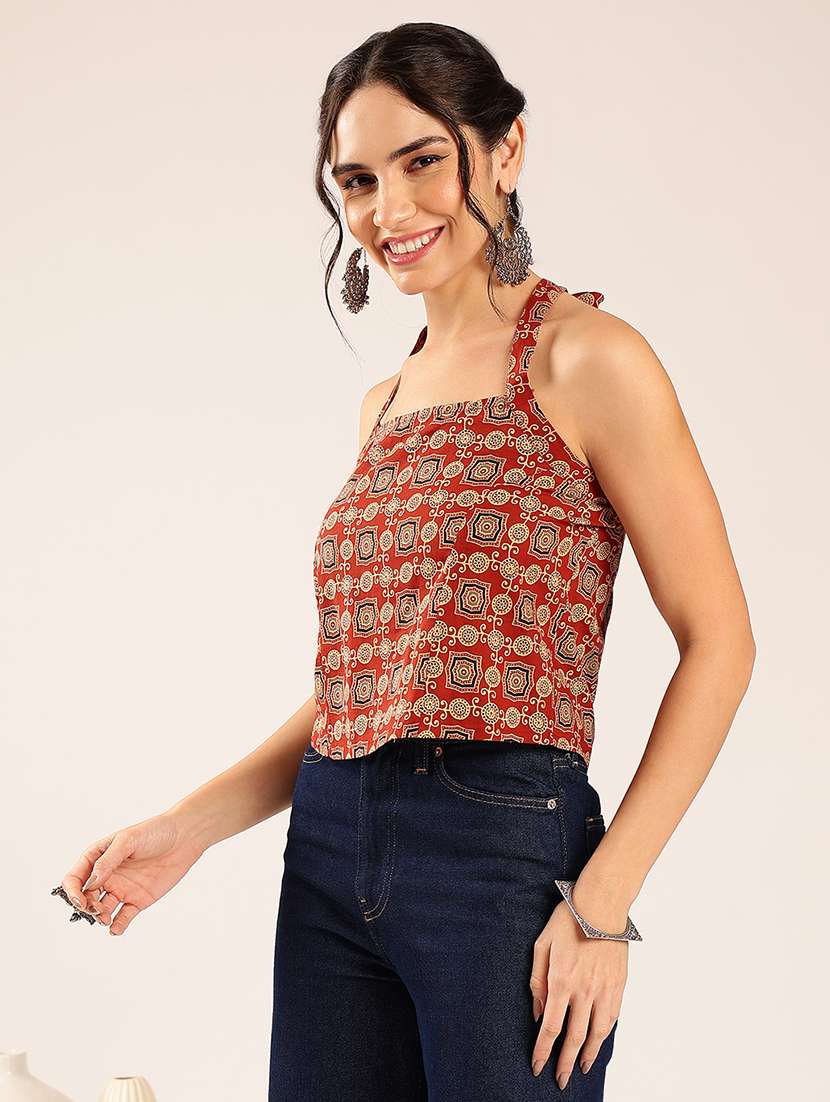 Women Printed Halter Neck Crop Top - 22548324 -  Standard Image - 4
