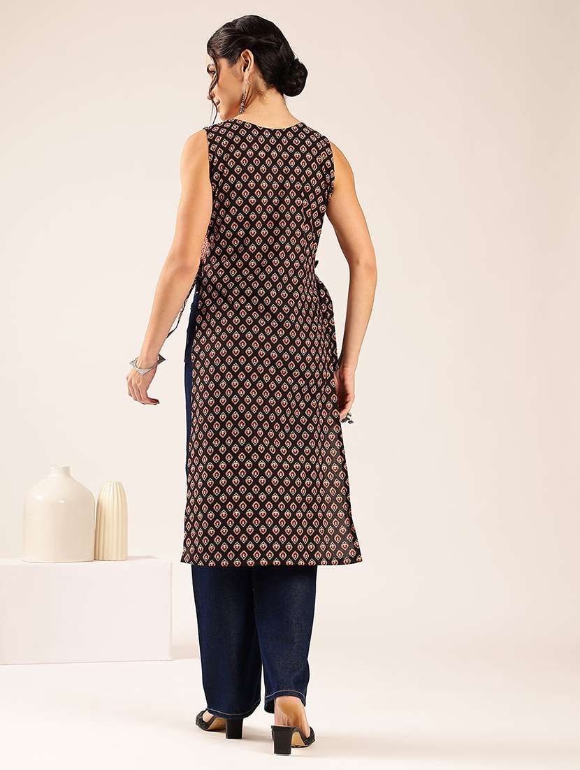 women printed sleeveless straight kurta - 22548333 -  Standard Image - 4