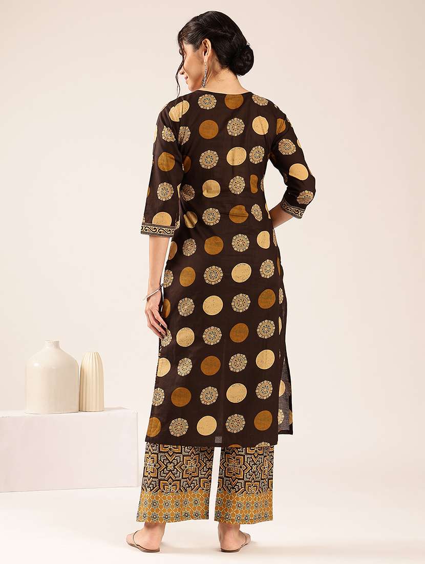 women printed three quarter sleeves kurta palazzo set  - 22548342 -  Standard Image - 4