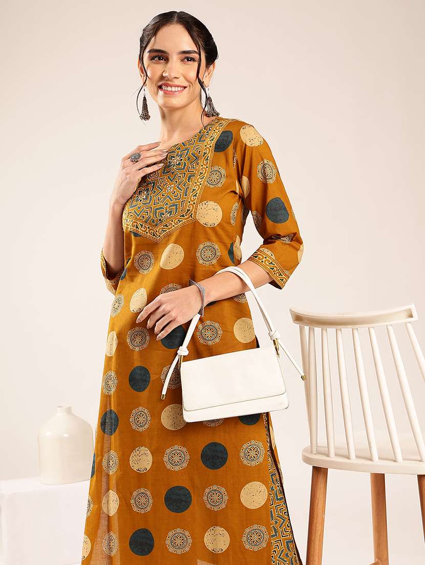 Women Printed Three Quarter Sleeves Kurta Pant Set - 22548348 -  Standard Image - 1