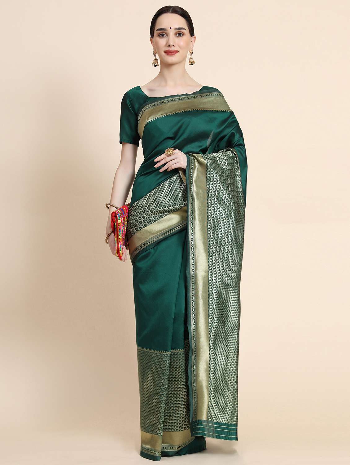 women solid with bordered saree with blouse