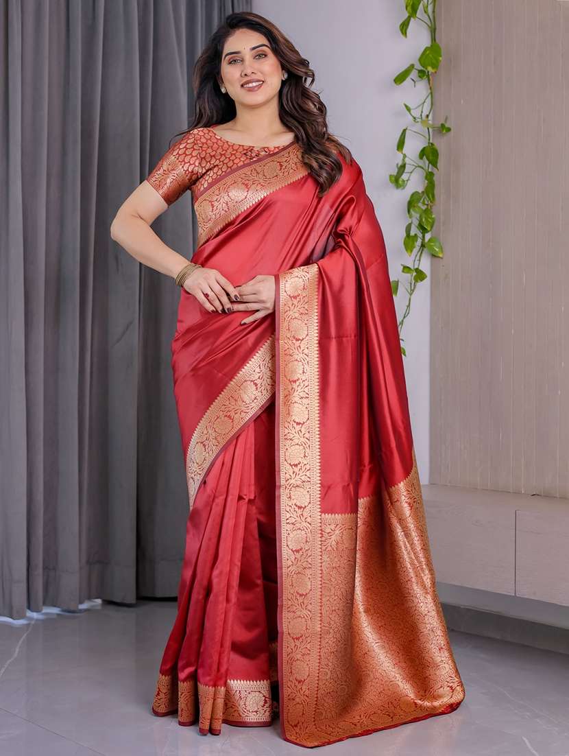 women solid with bordered saree with blouse