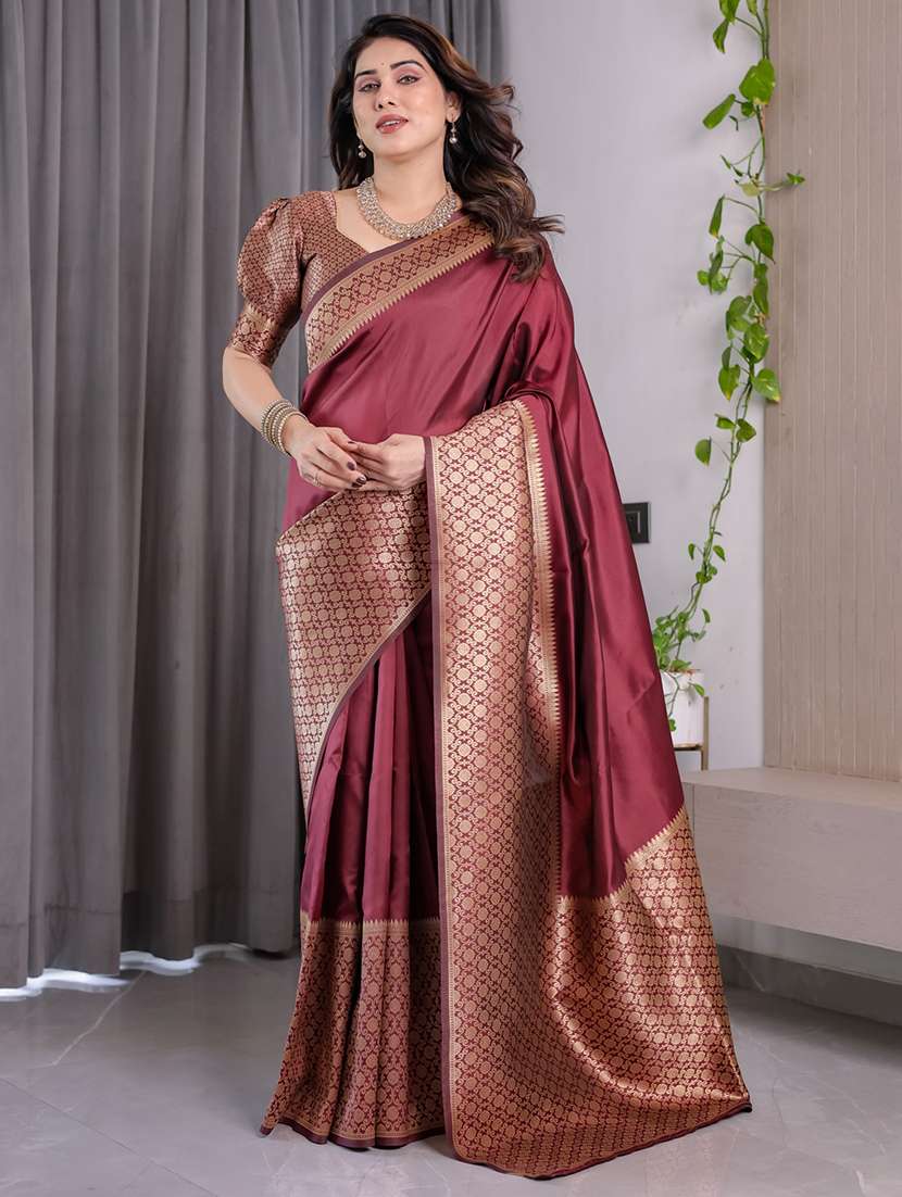 women solid with bordered saree with blouse