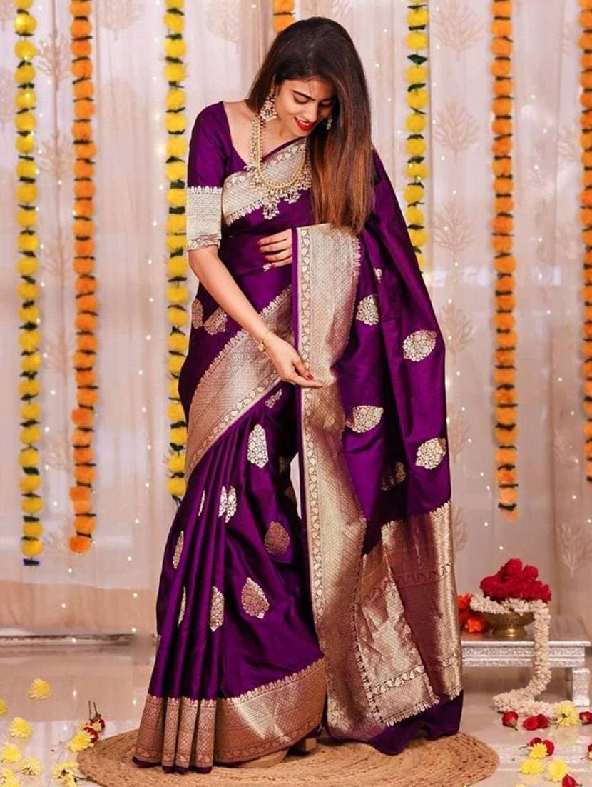 women self design banarasi saree with blouse - 22548534 -  Standard Image - 1