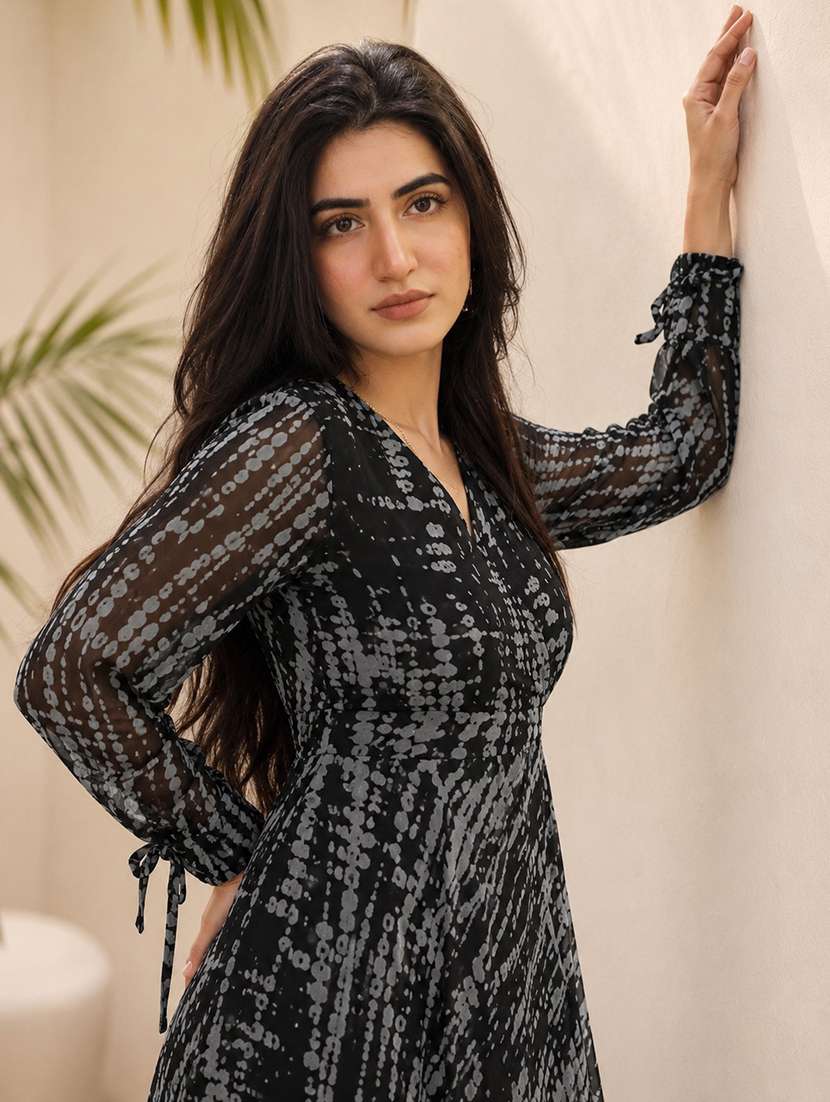 Women Printed Long Sleeve Maxi Wrap Dress - 22548901 -  Standard Image - 1