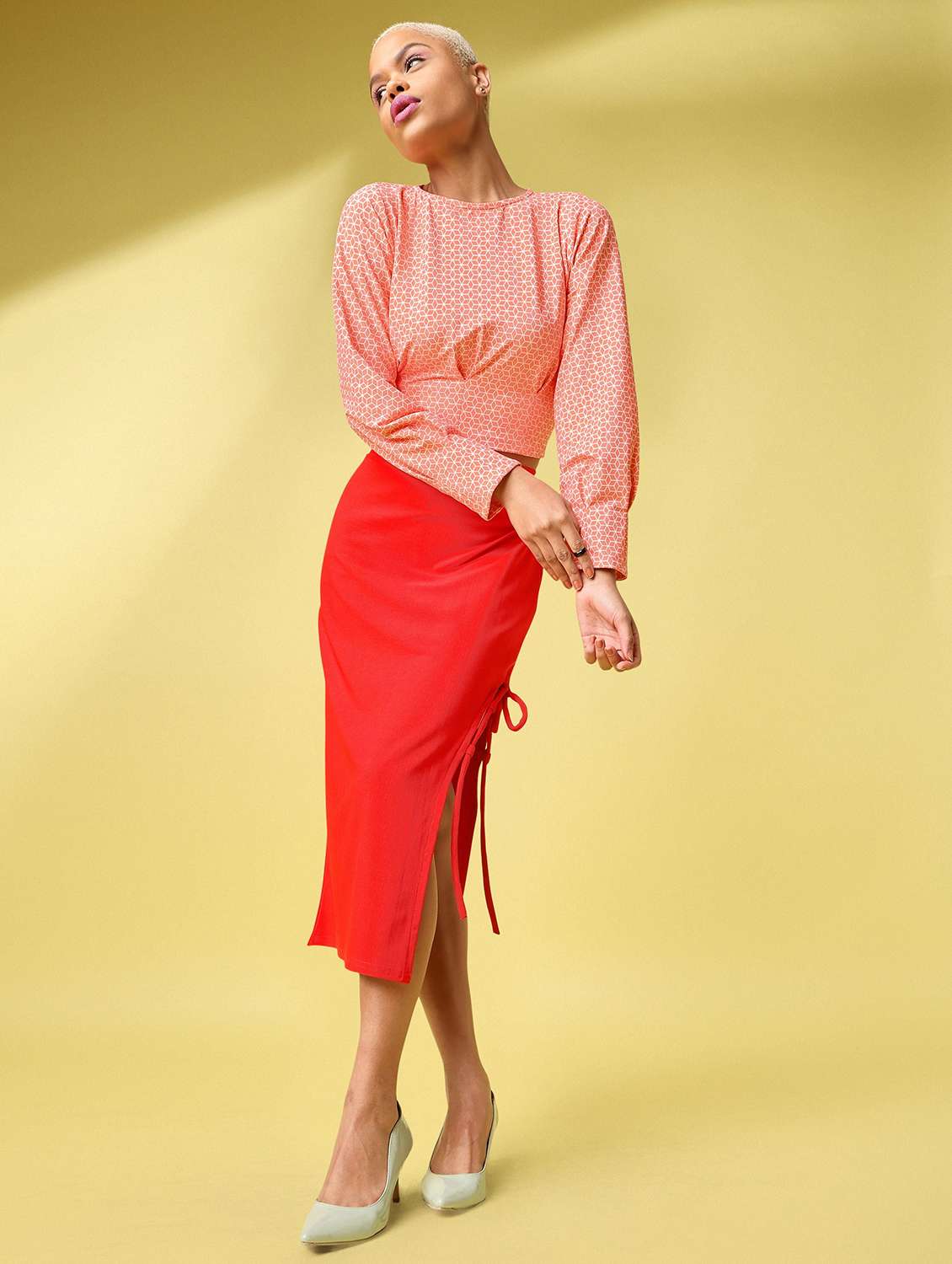 women printed long sleeves crop top - 22549012 -  Standard Image - 4