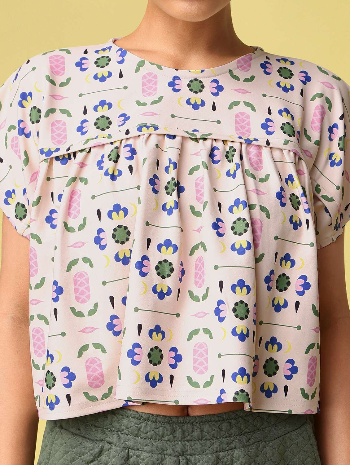 women printed short sleeves flared top - 22549016 -  Standard Image - 1
