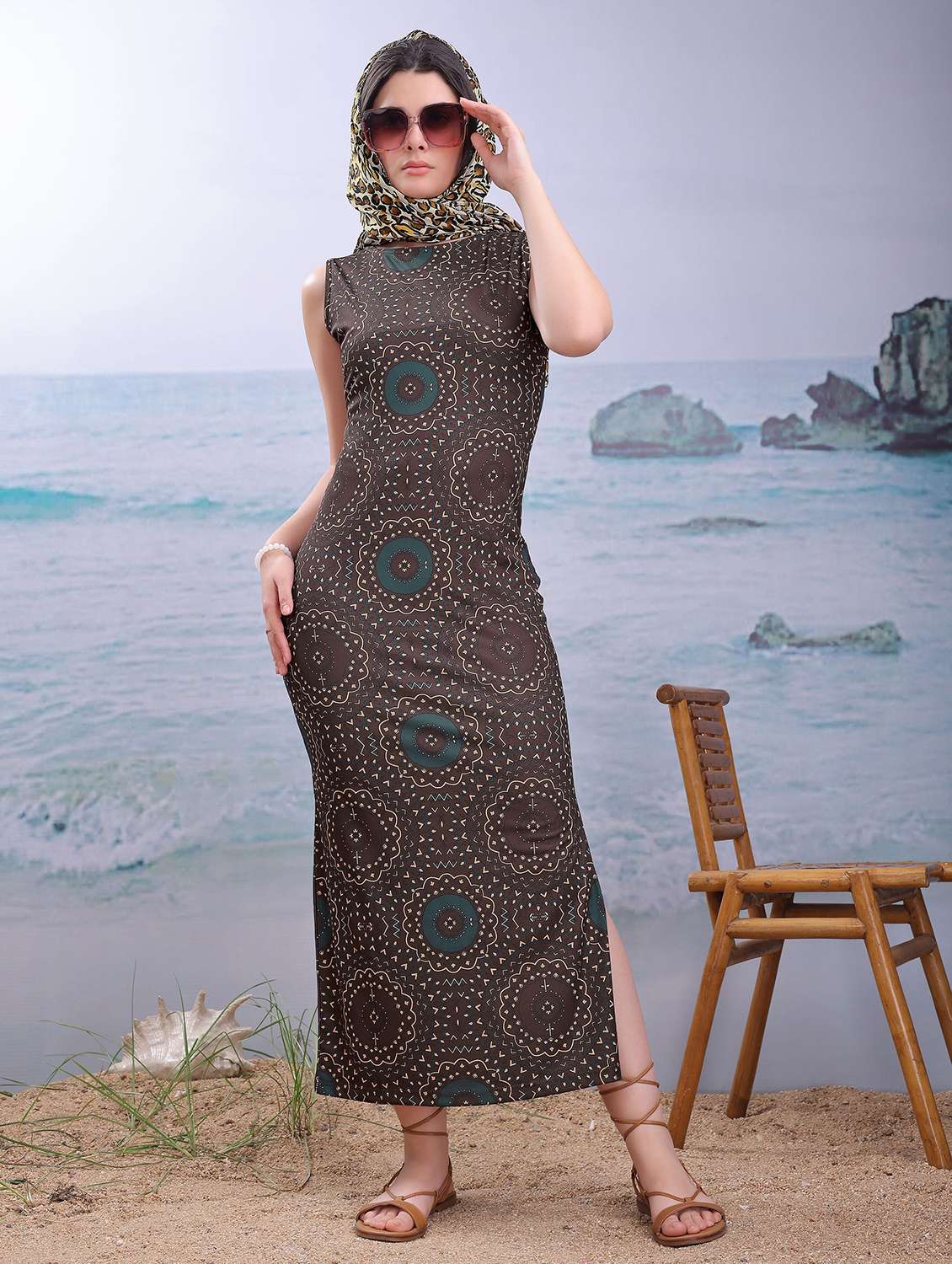 women printed sleeveless sheath dress