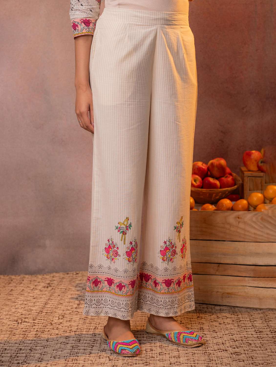 Women Printed Three Quarter Sleeve Kurta Pant With Dupatta Set - 22549986 -  Standard Image - 4