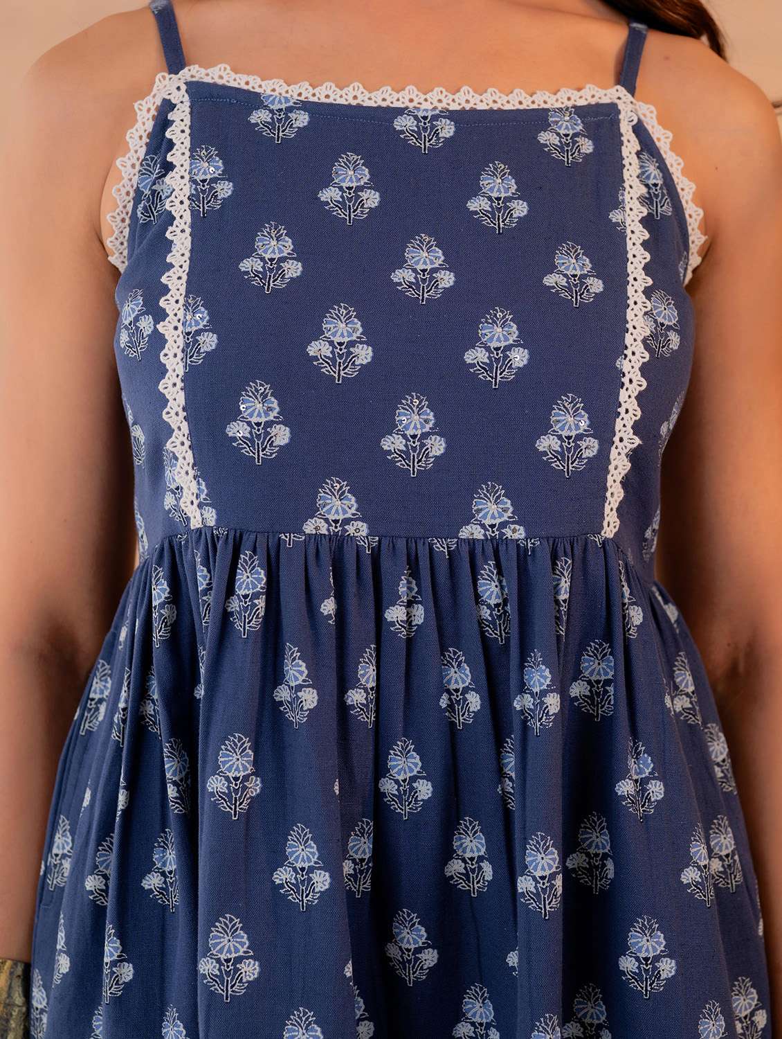 women printed shoulder strap tiered dress - 22550106 -  Standard Image - 1