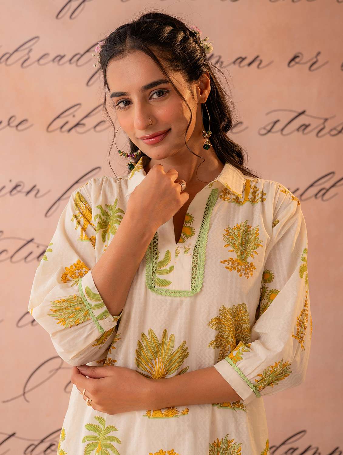 Women Printed Three Quarter Sleeves Straight Kurta - 22550221 -  Standard Image - 1