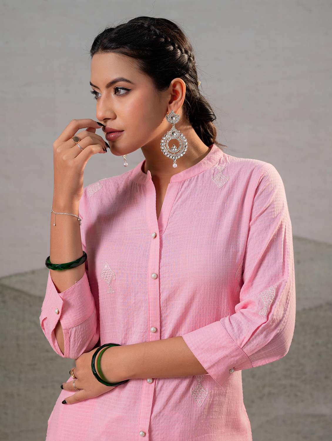 women self design three quarter sleeves straight kurta - 22550228 -  Standard Image - 1