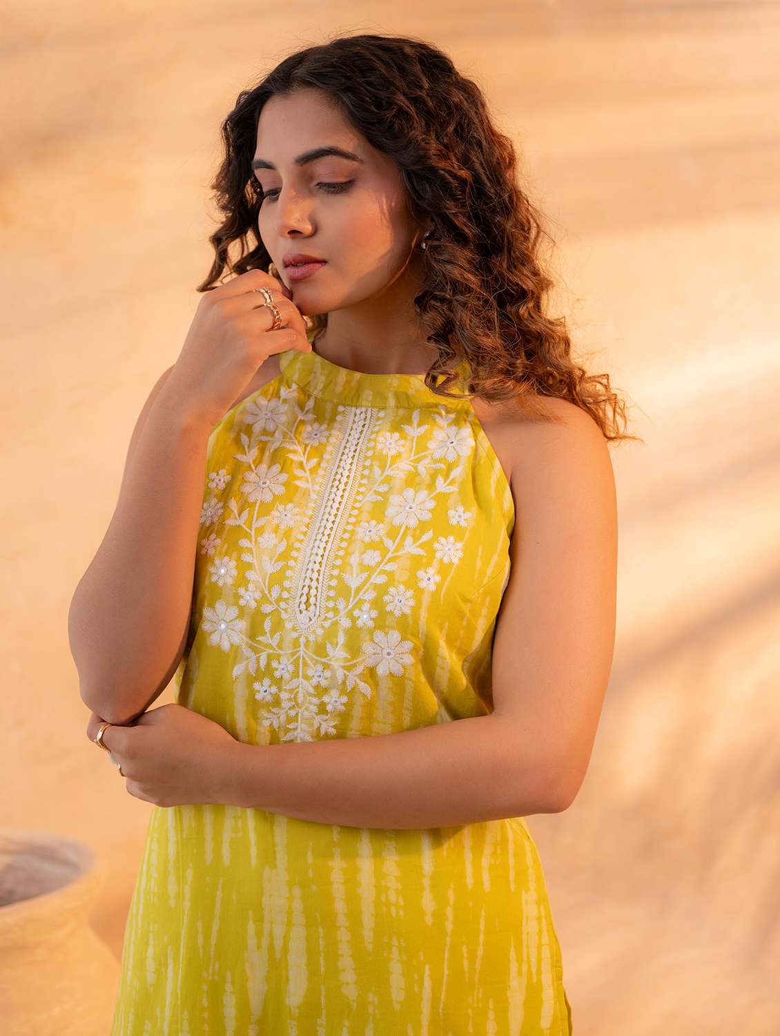 women printed sleeveless straight kurta - 22550275 -  Standard Image - 1