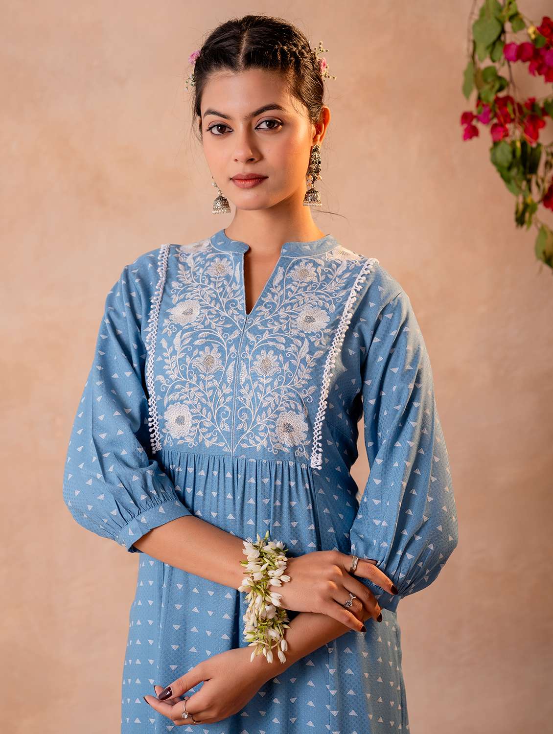 Women Printed Three Quarter Sleeves Straight Kurta - 22550283 -  Standard Image - 1