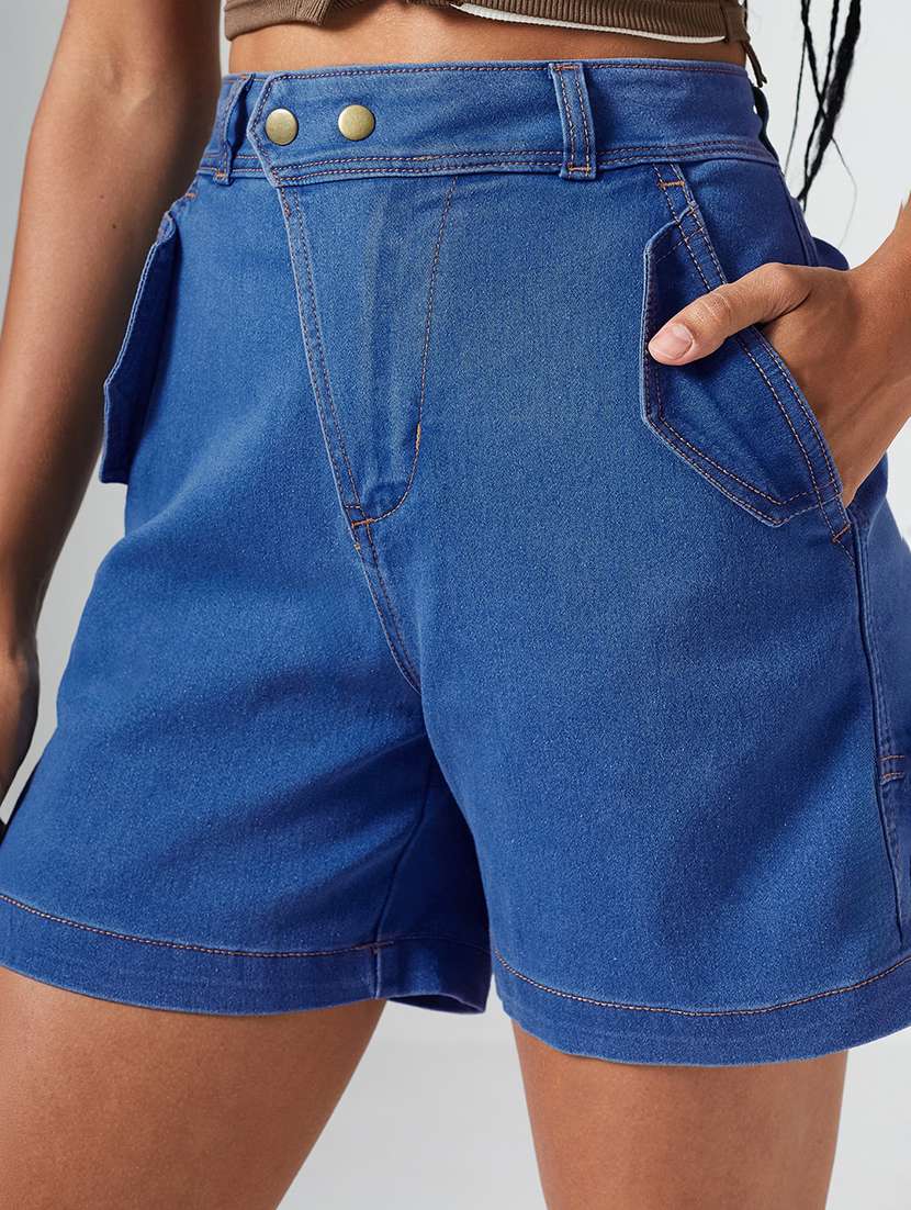 women solid high rise regular fit shorts - 22550947 -  Standard Image - 1